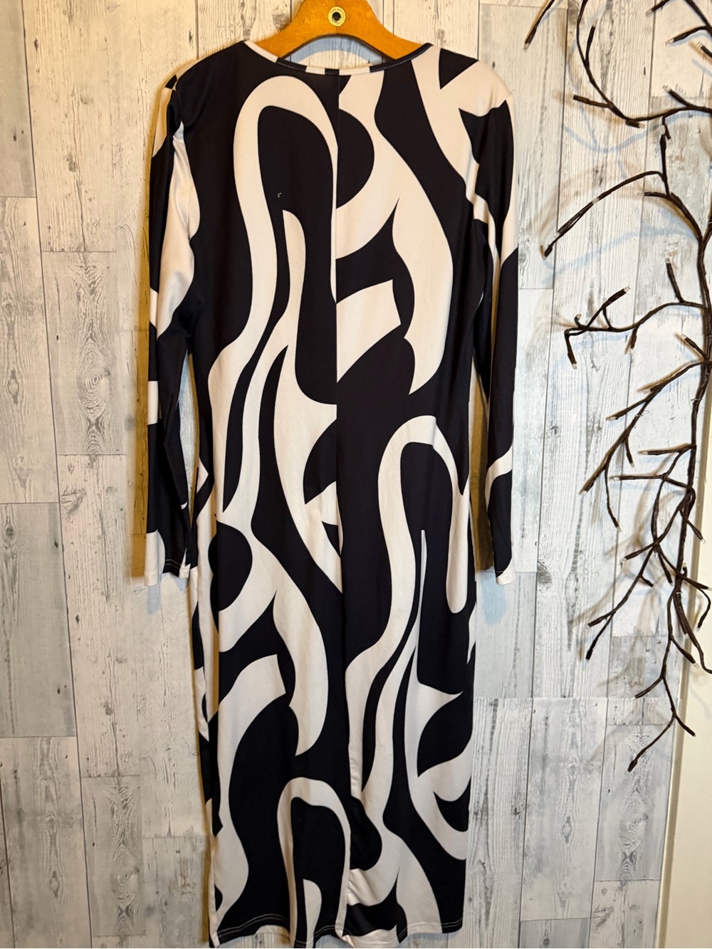 STYLEWE Black and White Abstract Long Sleeve Maxi Dress - Picture 2 of 4